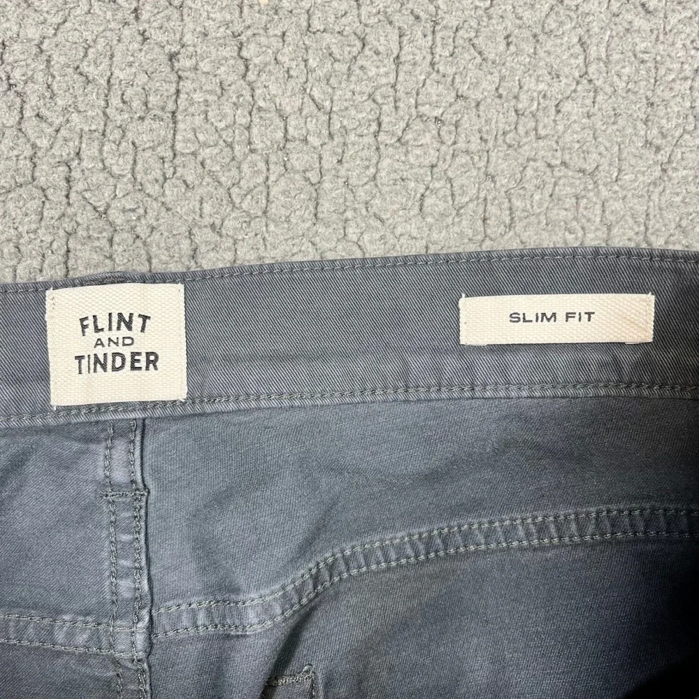 Flint and Tinder 365 Pants Mens Size 33 Grey Slim Fit Cotton Stretch Chinos 5400
